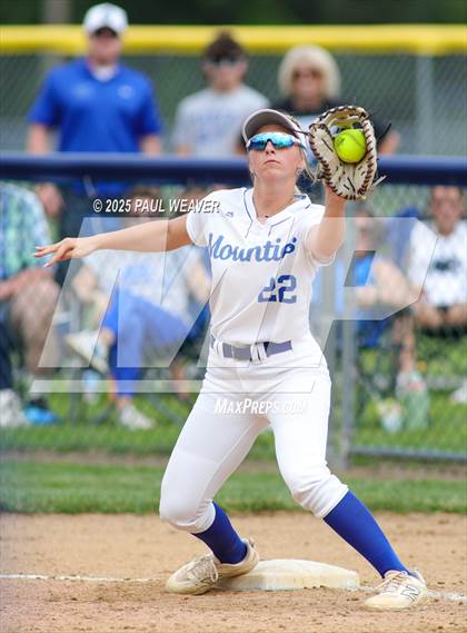 Thumbnail 3 in South Williamsport vs. Williams Valley (PIAA Class 2A Semifinal) photogallery.