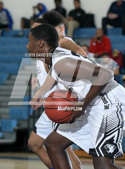Thumbnail 2 in Pleasant Grove vs. Weston Ranch (St. Hope Elite Classic) photogallery.