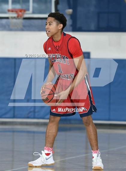Thumbnail 3 in Pleasant Grove vs. Weston Ranch (St. Hope Elite Classic) photogallery.