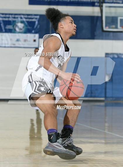 Thumbnail 1 in Pleasant Grove vs. Weston Ranch (St. Hope Elite Classic) photogallery.