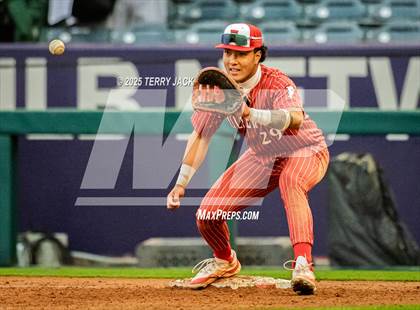 Thumbnail 3 in Fullerton vs. Villa Park photogallery.