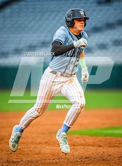 Thumbnail 3 in Fullerton vs. Villa Park photogallery.