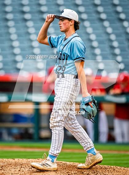 Thumbnail 3 in Fullerton vs. Villa Park photogallery.
