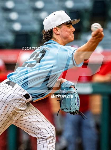 Thumbnail 3 in Fullerton vs. Villa Park photogallery.