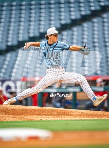 Thumbnail 1 in Fullerton vs. Villa Park photogallery.
