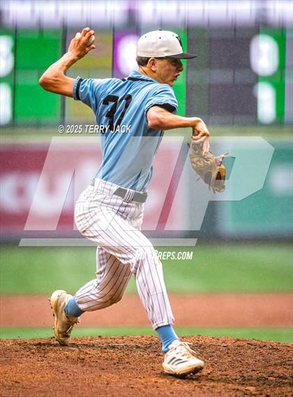 Thumbnail 2 in Fullerton vs. Villa Park photogallery.