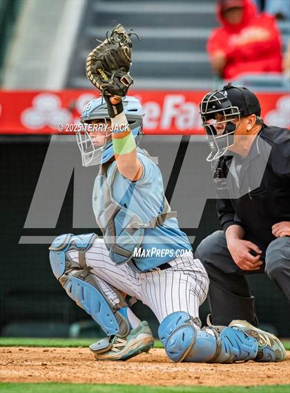 Thumbnail 1 in Fullerton vs. Villa Park photogallery.
