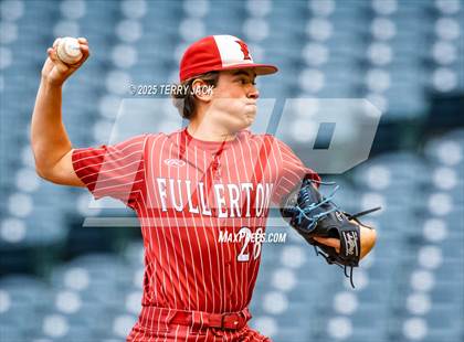 Thumbnail 1 in Fullerton vs. Villa Park photogallery.