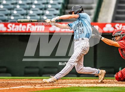 Thumbnail 2 in Fullerton vs. Villa Park photogallery.