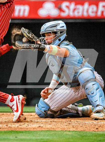 Thumbnail 1 in Fullerton vs. Villa Park photogallery.