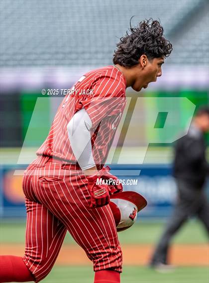 Thumbnail 3 in Fullerton vs. Villa Park photogallery.