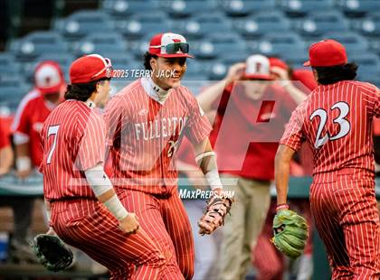Thumbnail 1 in Fullerton vs. Villa Park photogallery.