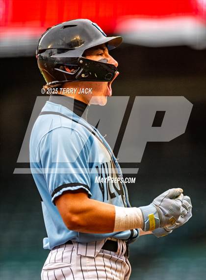 Thumbnail 1 in Fullerton vs. Villa Park photogallery.
