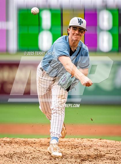 Thumbnail 3 in Fullerton vs. Villa Park photogallery.