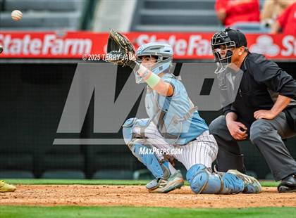 Thumbnail 3 in Fullerton vs. Villa Park photogallery.