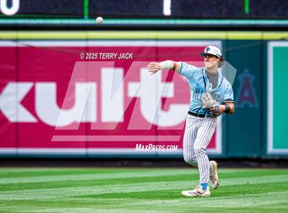 Thumbnail 1 in Fullerton vs. Villa Park photogallery.