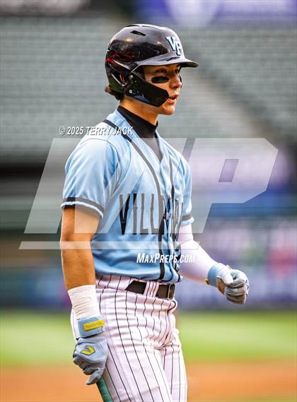 Thumbnail 3 in Fullerton vs. Villa Park photogallery.