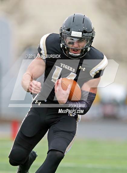 Thumbnail 2 in Avonworth vs. Southern Columbia Area (PIAA 2A Championship) photogallery.