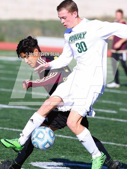 Thumbnail 3 in Point Loma vs. Poway (25th Annual San Diego Holiday Classic)   photogallery.