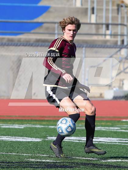 Thumbnail 3 in Point Loma vs. Poway (25th Annual San Diego Holiday Classic)   photogallery.