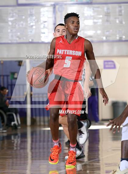 Thumbnail 3 in Patterson vs. Elk Grove (St. Hope Elite Classic) photogallery.
