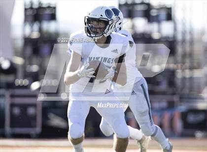 Thumbnail 3 in Menlo-Atherton vs. Pleasant Valley (Honor Bowl) photogallery.