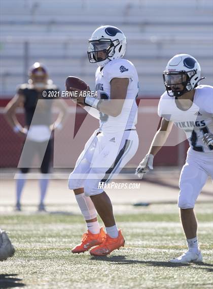 Thumbnail 1 in Menlo-Atherton vs. Pleasant Valley (Honor Bowl) photogallery.