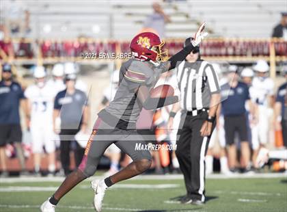 Thumbnail 2 in Menlo-Atherton vs. Pleasant Valley (Honor Bowl) photogallery.