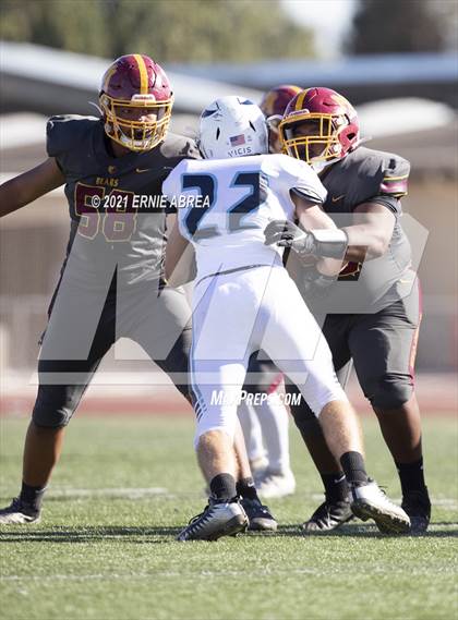 Thumbnail 2 in Menlo-Atherton vs. Pleasant Valley (Honor Bowl) photogallery.