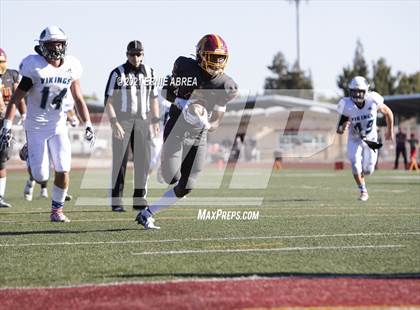 Thumbnail 3 in Menlo-Atherton vs. Pleasant Valley (Honor Bowl) photogallery.