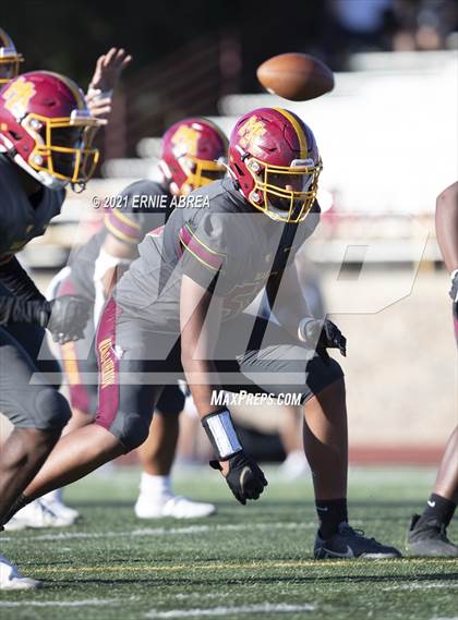Thumbnail 3 in Menlo-Atherton vs. Pleasant Valley (Honor Bowl) photogallery.