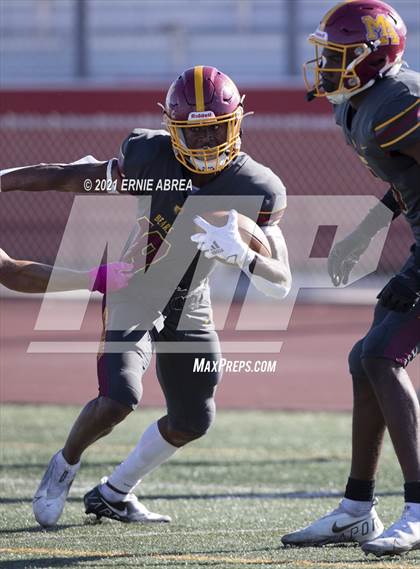 Thumbnail 3 in Menlo-Atherton vs. Pleasant Valley (Honor Bowl) photogallery.