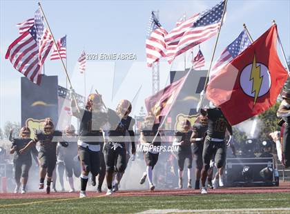 Thumbnail 3 in Menlo-Atherton vs. Pleasant Valley (Honor Bowl) photogallery.