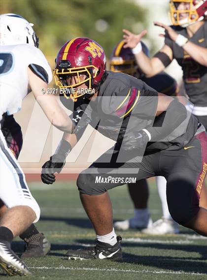 Thumbnail 3 in Menlo-Atherton vs. Pleasant Valley (Honor Bowl) photogallery.