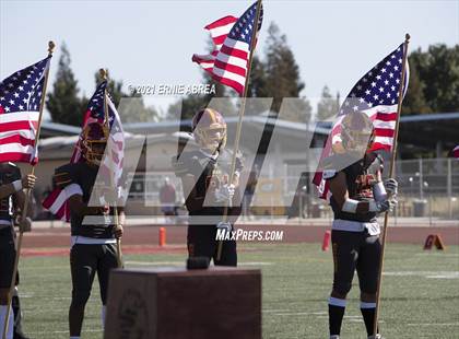 Thumbnail 3 in Menlo-Atherton vs. Pleasant Valley (Honor Bowl) photogallery.