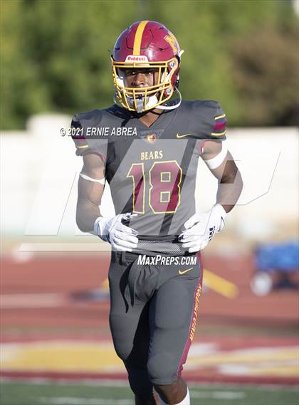 Thumbnail 2 in Menlo-Atherton vs. Pleasant Valley (Honor Bowl) photogallery.