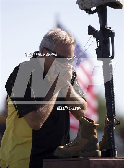 Thumbnail 1 in Menlo-Atherton vs. Pleasant Valley (Honor Bowl) photogallery.