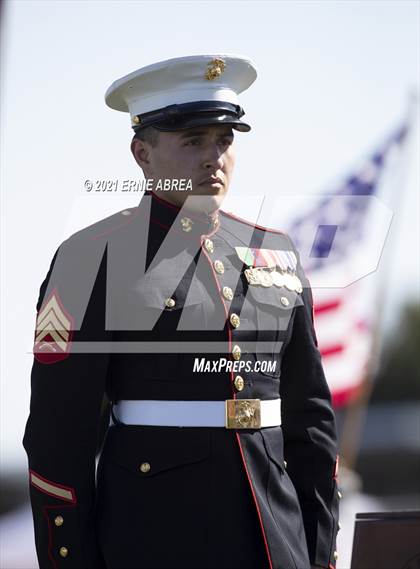 Thumbnail 2 in Menlo-Atherton vs. Pleasant Valley (Honor Bowl) photogallery.