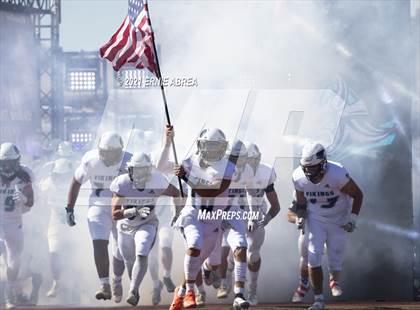 Thumbnail 2 in Menlo-Atherton vs. Pleasant Valley (Honor Bowl) photogallery.