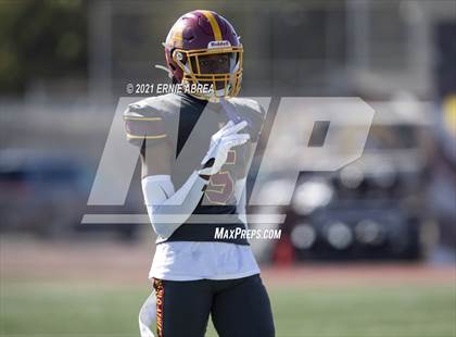 Thumbnail 3 in Menlo-Atherton vs. Pleasant Valley (Honor Bowl) photogallery.