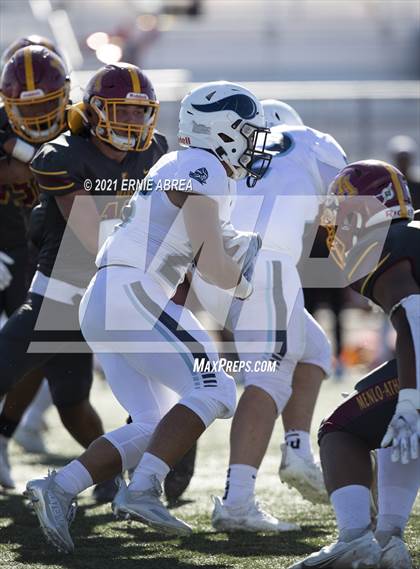 Thumbnail 1 in Menlo-Atherton vs. Pleasant Valley (Honor Bowl) photogallery.