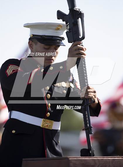 Thumbnail 3 in Menlo-Atherton vs. Pleasant Valley (Honor Bowl) photogallery.