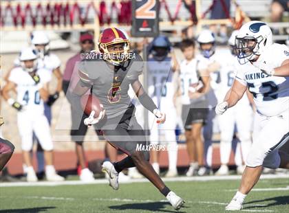 Thumbnail 2 in Menlo-Atherton vs. Pleasant Valley (Honor Bowl) photogallery.