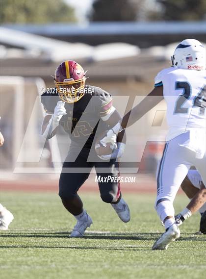 Thumbnail 2 in Menlo-Atherton vs. Pleasant Valley (Honor Bowl) photogallery.