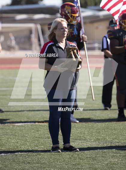 Thumbnail 1 in Menlo-Atherton vs. Pleasant Valley (Honor Bowl) photogallery.