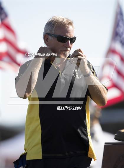 Thumbnail 2 in Menlo-Atherton vs. Pleasant Valley (Honor Bowl) photogallery.