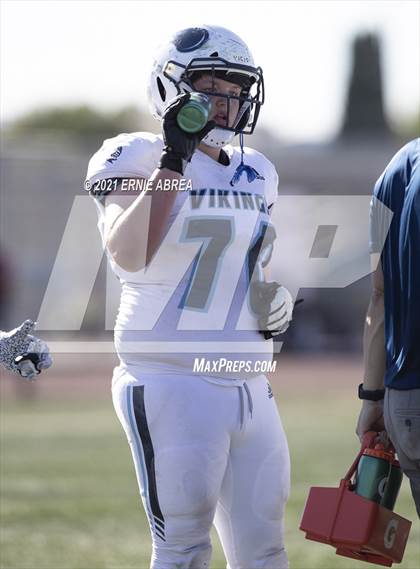 Thumbnail 2 in Menlo-Atherton vs. Pleasant Valley (Honor Bowl) photogallery.