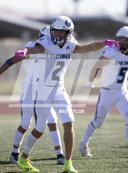 Thumbnail 2 in Menlo-Atherton vs. Pleasant Valley (Honor Bowl) photogallery.