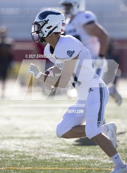Thumbnail 3 in Menlo-Atherton vs. Pleasant Valley (Honor Bowl) photogallery.