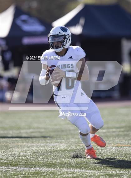 Thumbnail 2 in Menlo-Atherton vs. Pleasant Valley (Honor Bowl) photogallery.